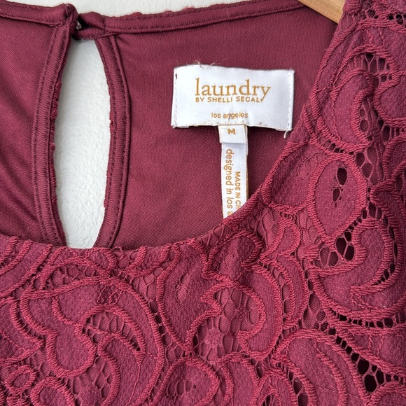 Burgundy Lace Short Sleeve Top - Picture 2 of 6